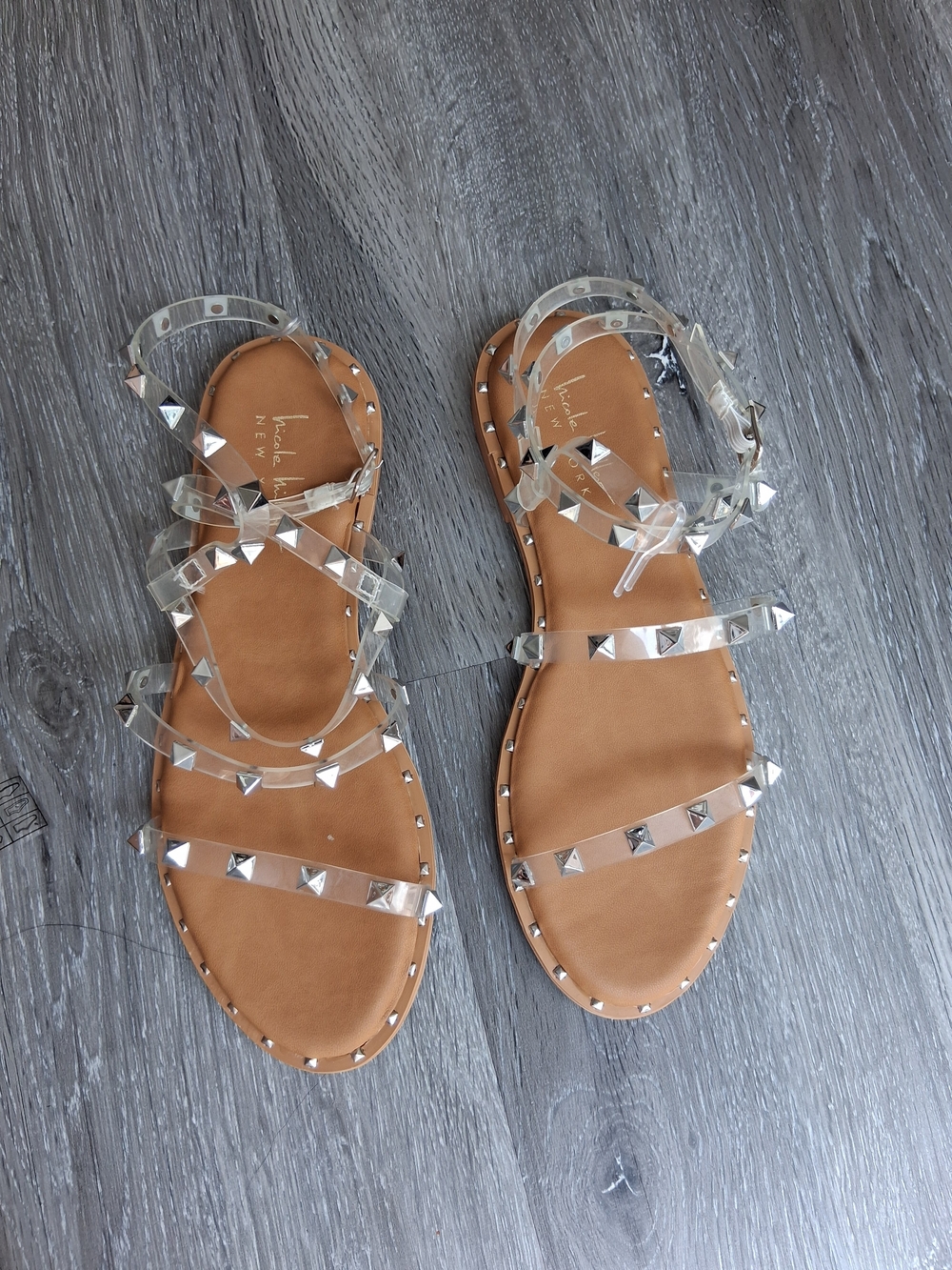 Nicole Miller TANNY-NM Lucite Clear Spiked Studded Gladiator Sandals Flat Size 8